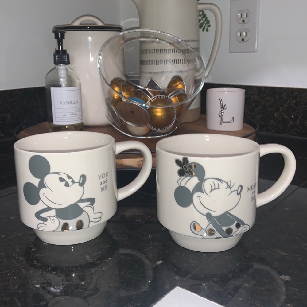 Mickey and Minnie coffee mug set